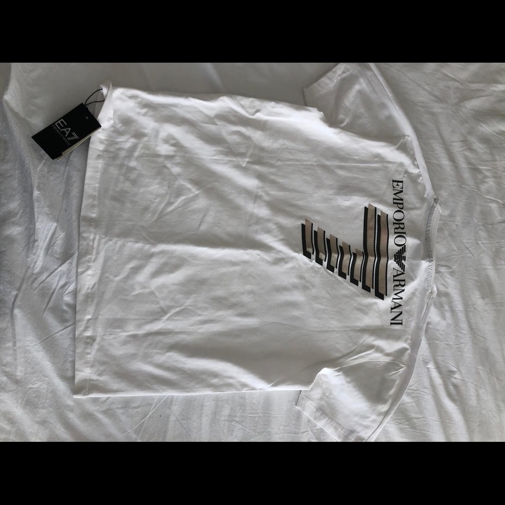 BNWT Armani T-Shirt with tags - Picture 1 of 6